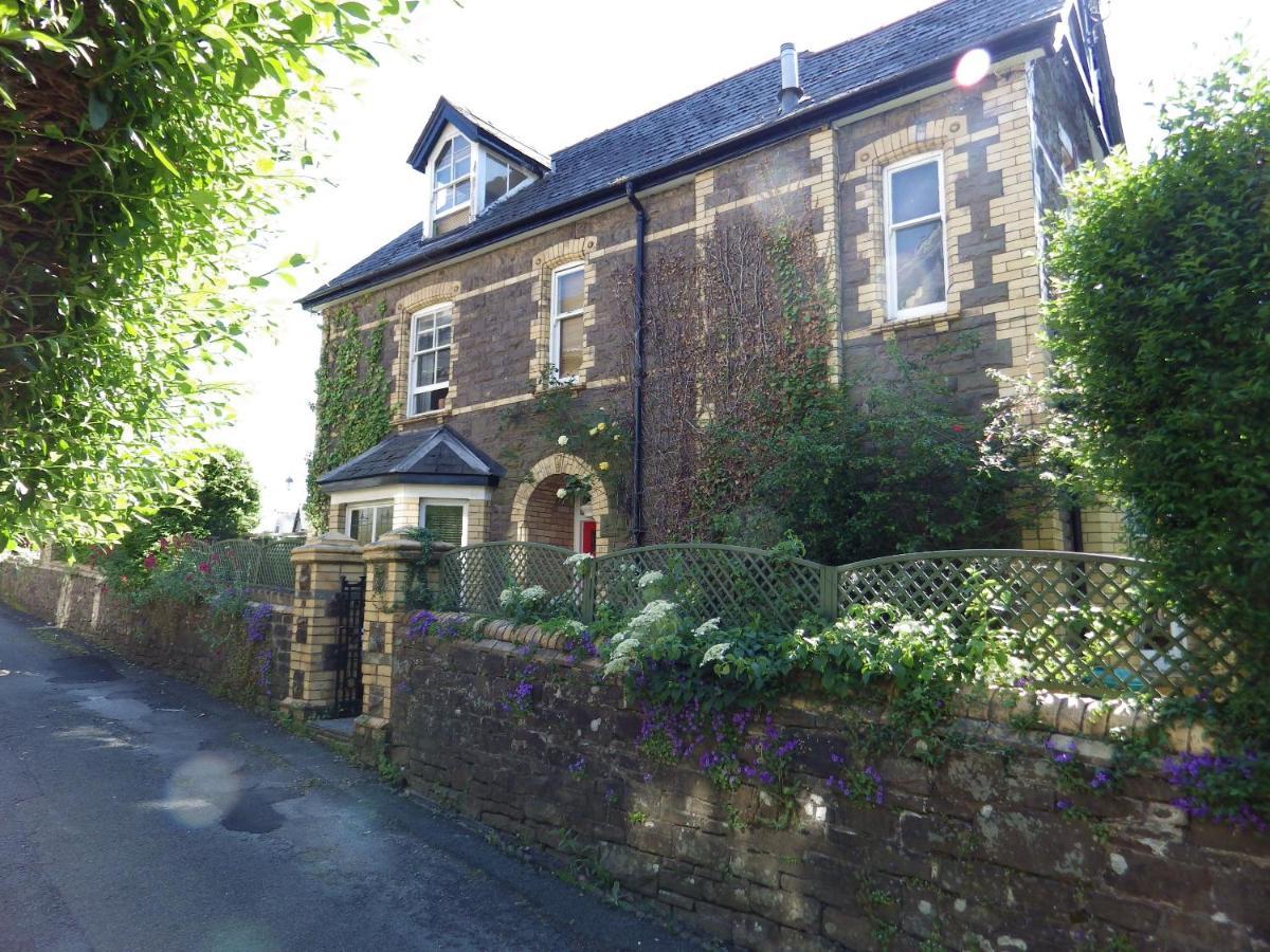 Ryvington Apartments Abergavenny Bagian luar foto