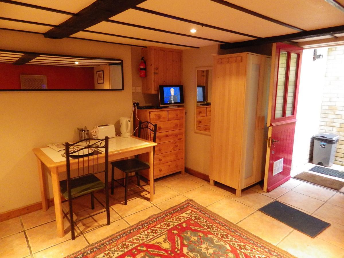 Ryvington Apartments Abergavenny Ruang foto
