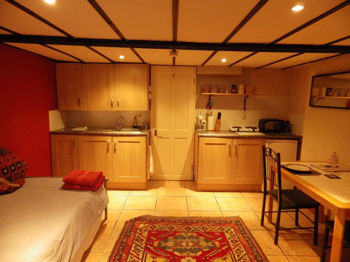 Ryvington Apartments Abergavenny Ruang foto