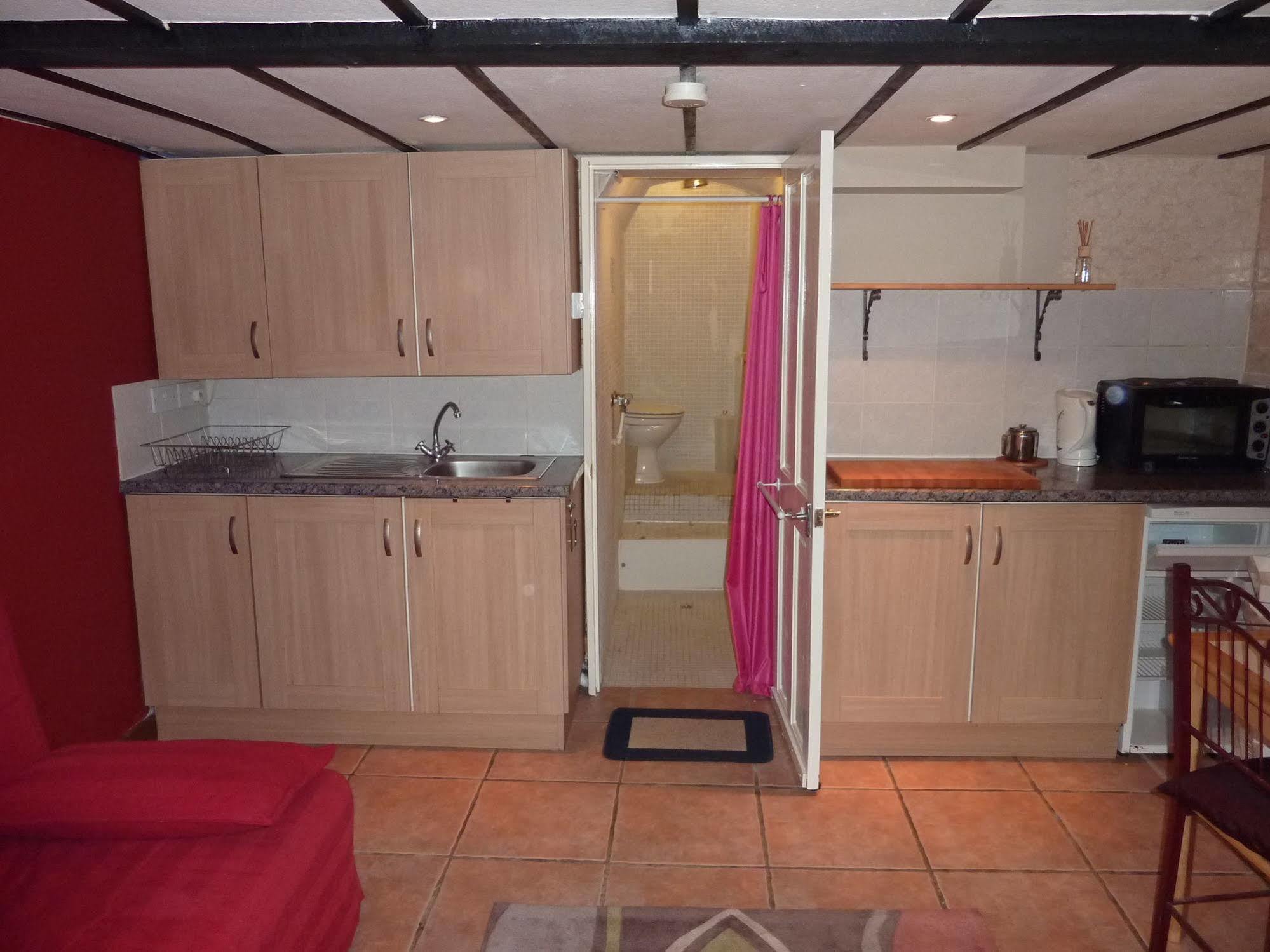 Ryvington Apartments Abergavenny Bagian luar foto