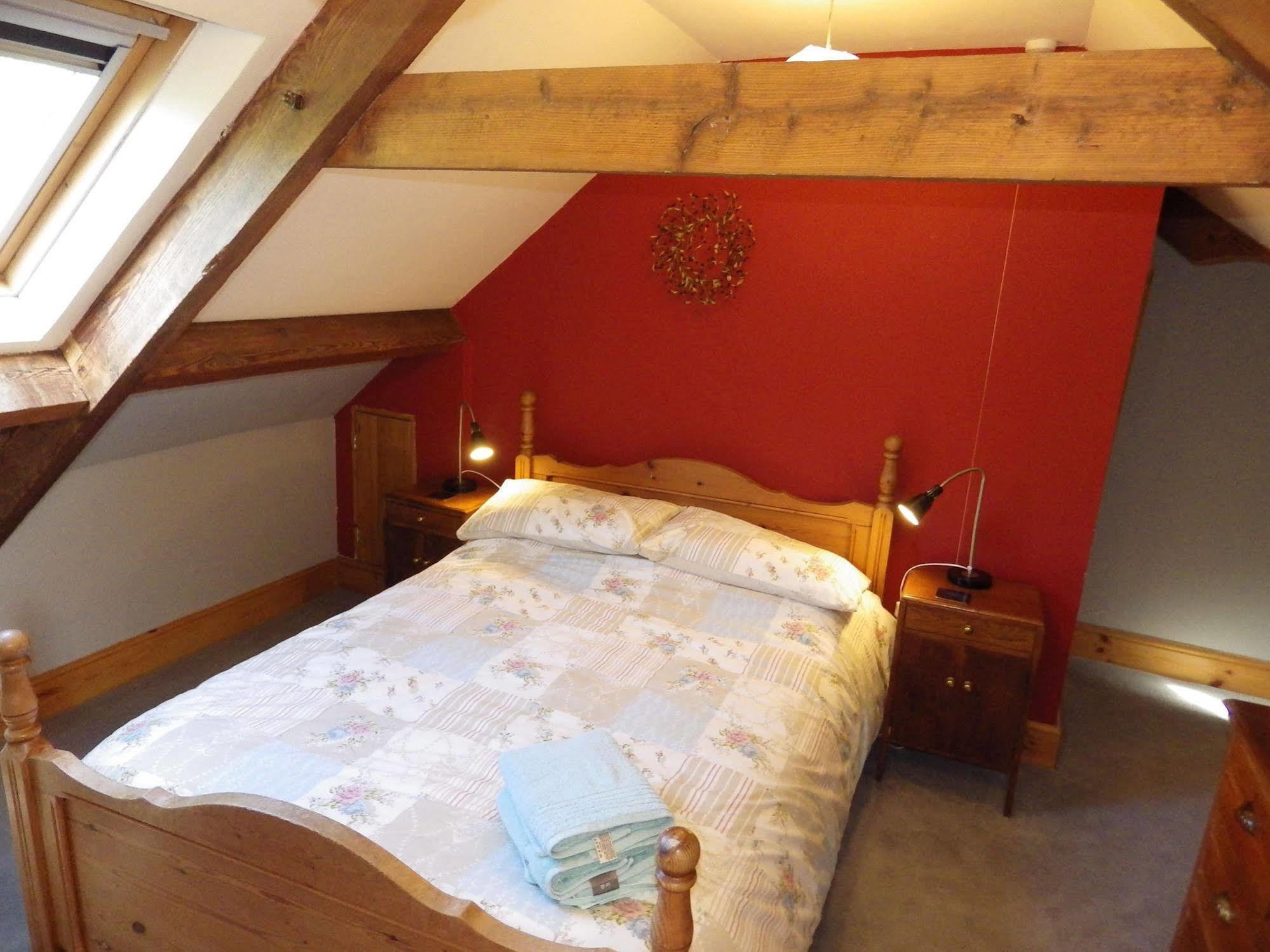 Ryvington Apartments Abergavenny Bagian luar foto
