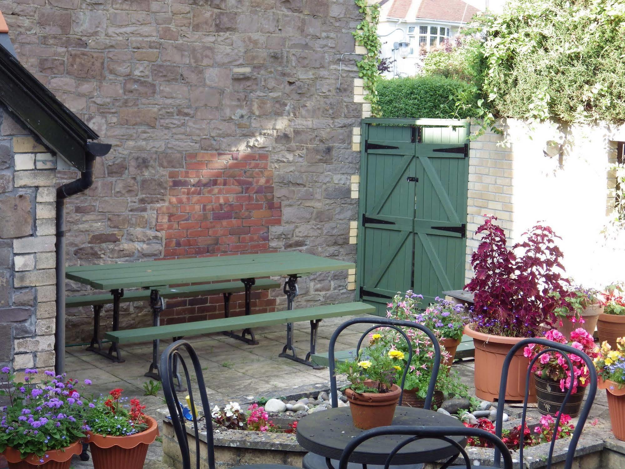 Ryvington Apartments Abergavenny Bagian luar foto